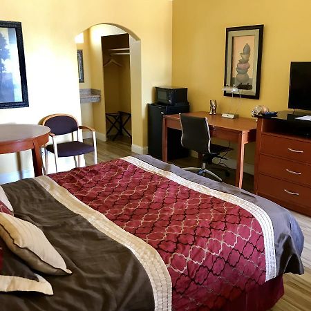 Town & Country Motel Livingston Dış mekan fotoğraf
