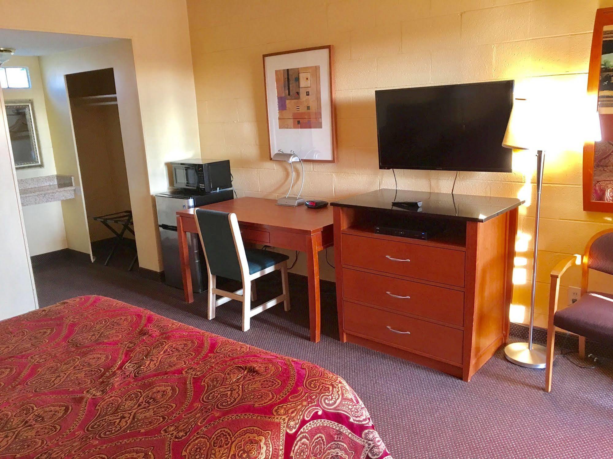 Town & Country Motel Livingston Dış mekan fotoğraf